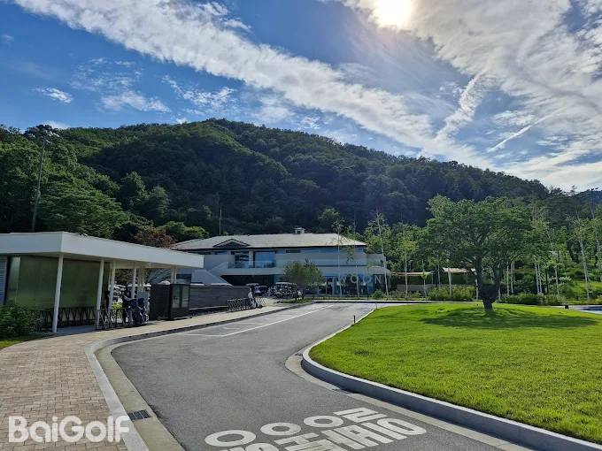 月城里乡村俱乐部