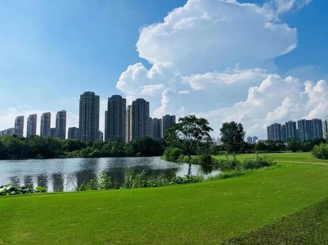 武汉东方高尔夫俱乐部